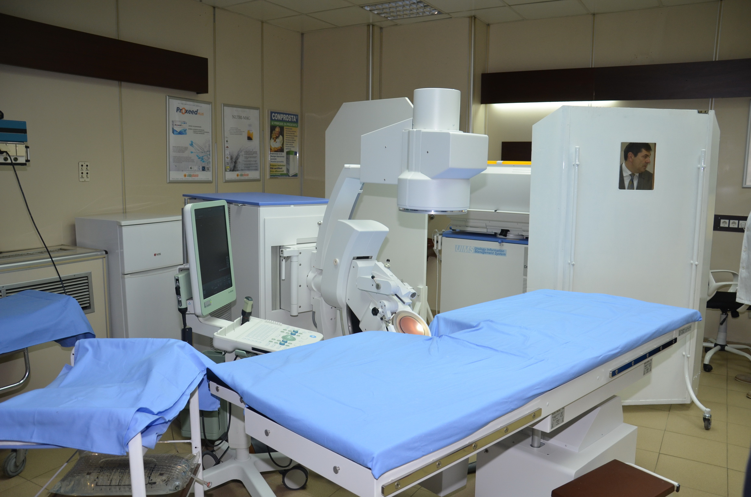 Najsavremeniji aparat za razbijanje kamena u bubregu u Kliničkom centru Srbije